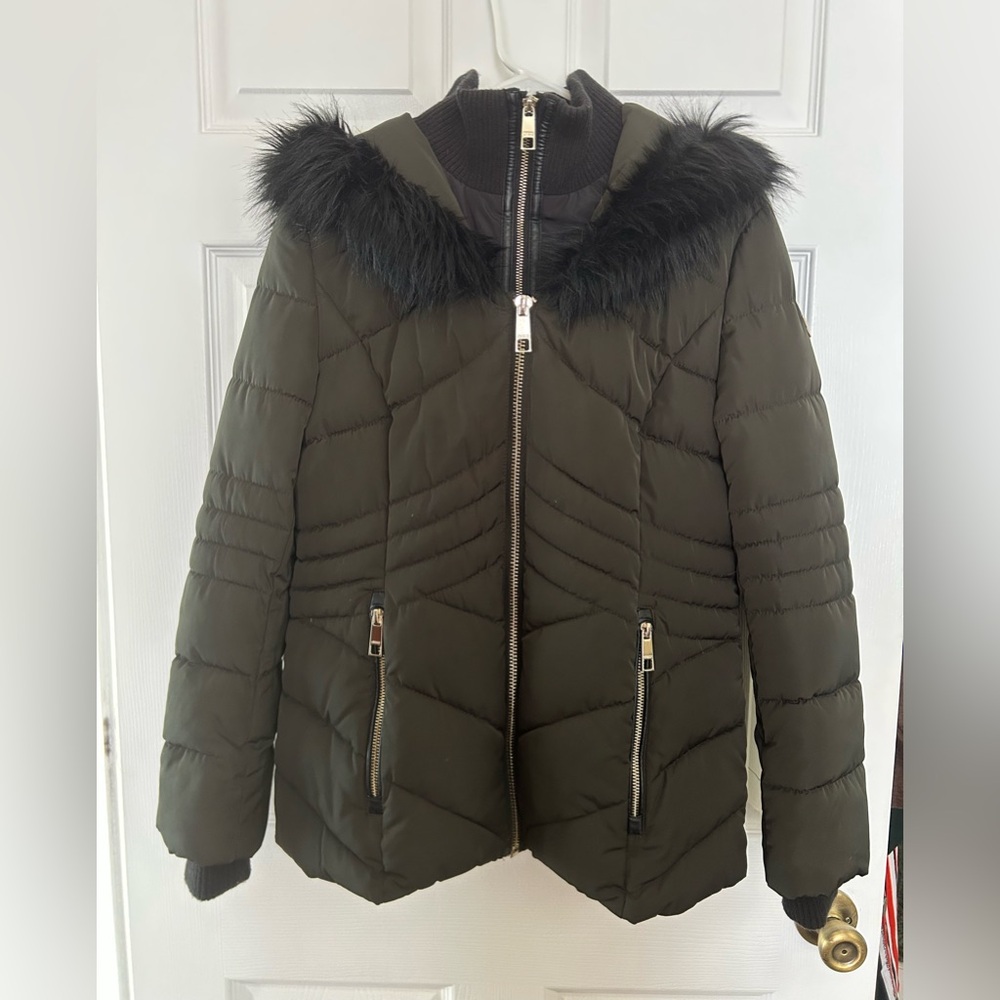 Guess Winter Puffer Coat